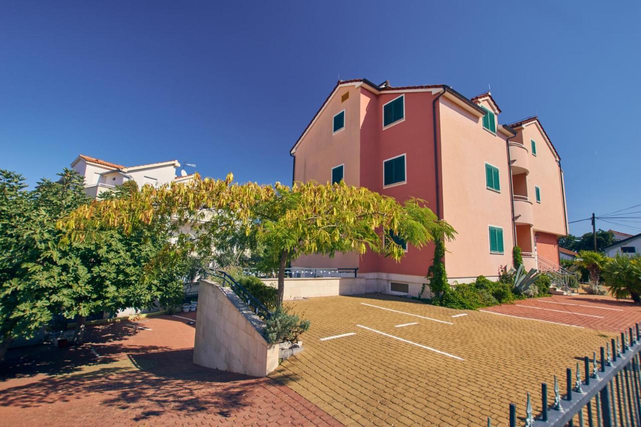 Hotel Pansion Hrga Vodice Esterno foto