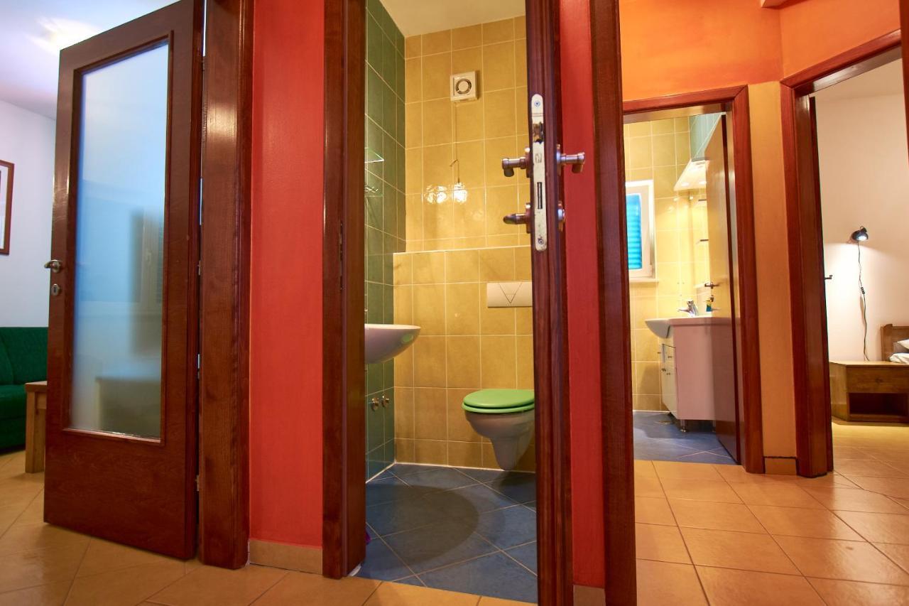 Hotel Pansion Hrga Vodice Esterno foto