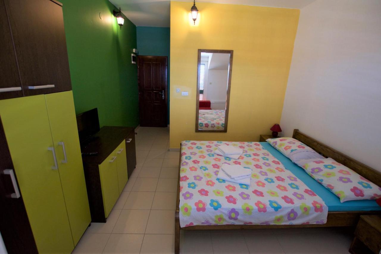 Hotel Pansion Hrga Vodice Esterno foto