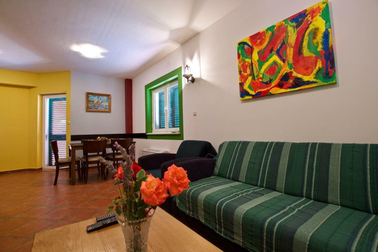 Hotel Pansion Hrga Vodice Esterno foto