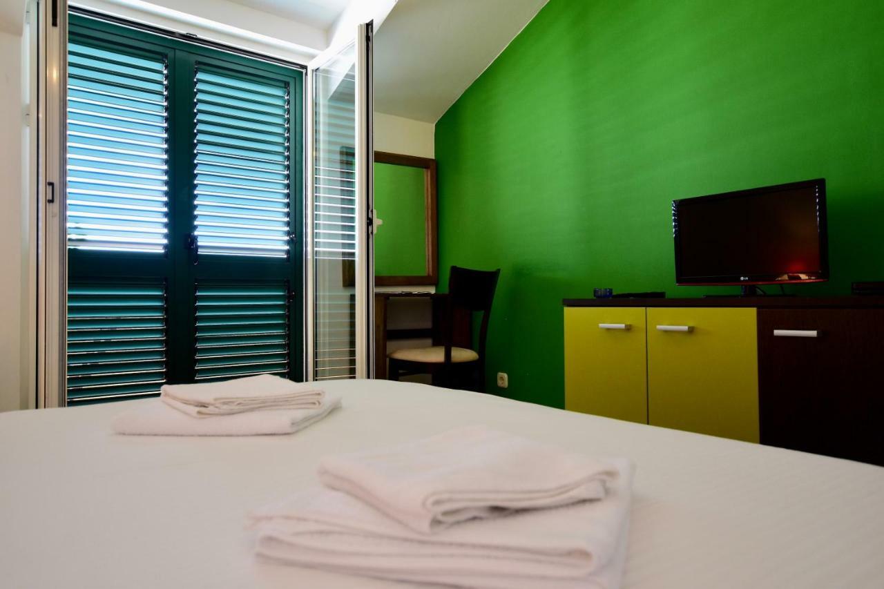 Hotel Pansion Hrga Vodice Esterno foto