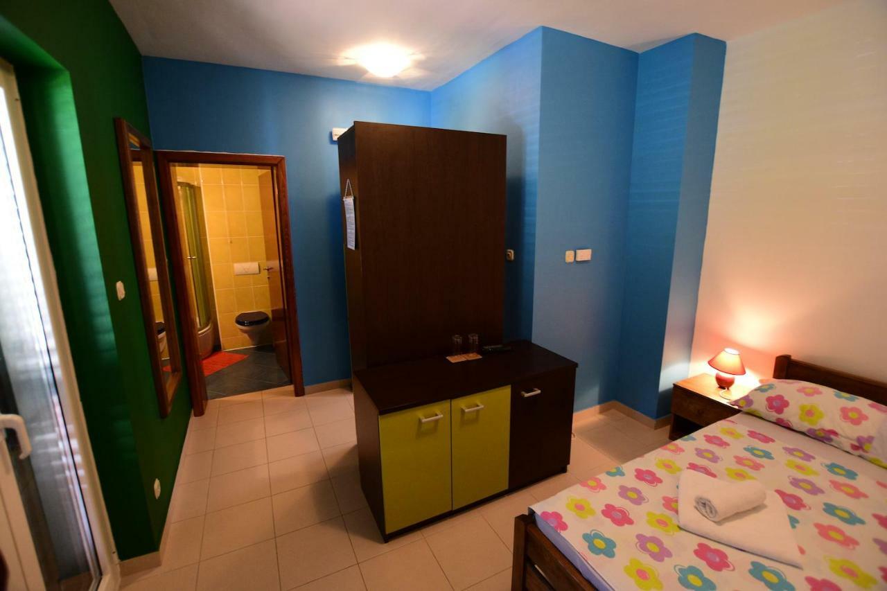 Hotel Pansion Hrga Vodice Esterno foto