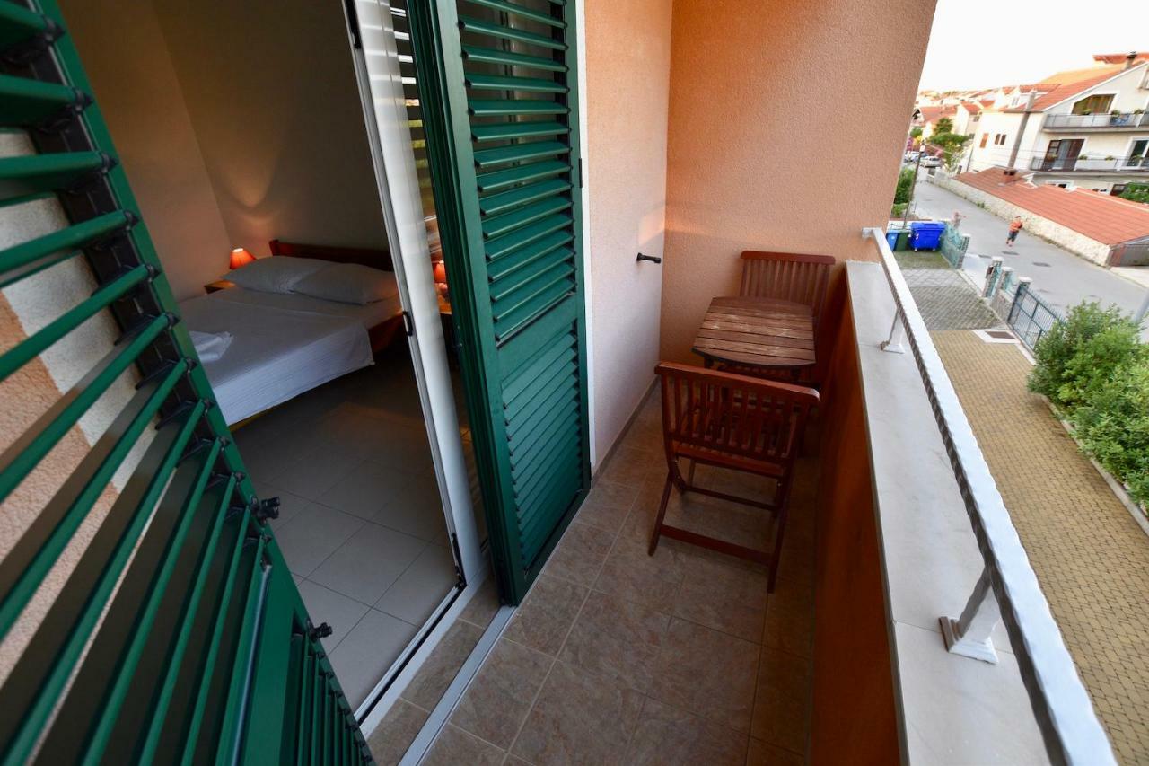Hotel Pansion Hrga Vodice Esterno foto