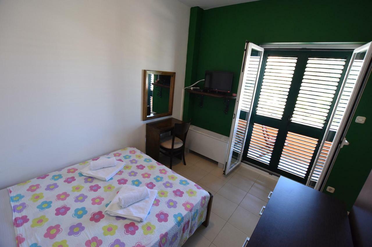 Hotel Pansion Hrga Vodice Esterno foto